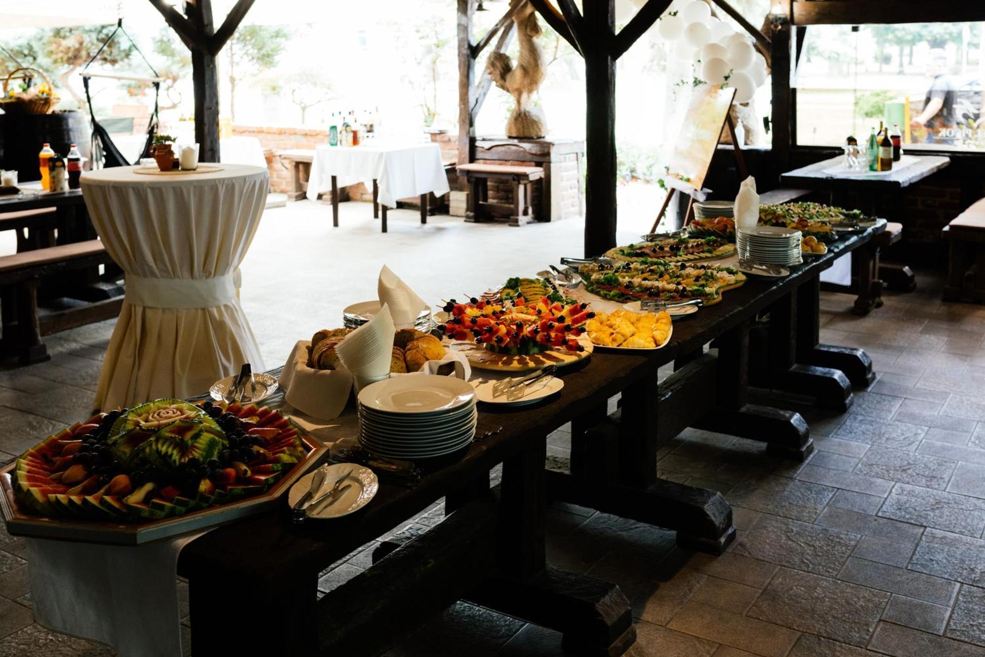 Hotel Picok Ðurđevac Bagian luar foto