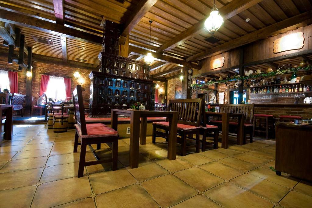 Hotel Picok Ðurđevac Bagian luar foto