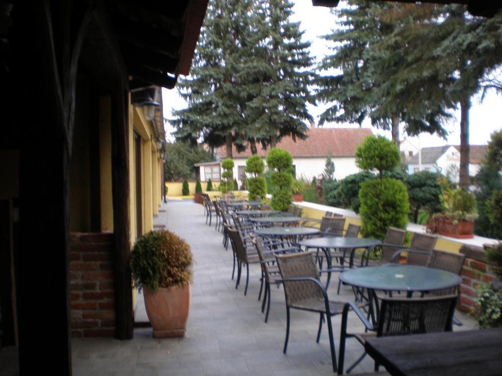 Hotel Picok Ðurđevac Bagian luar foto