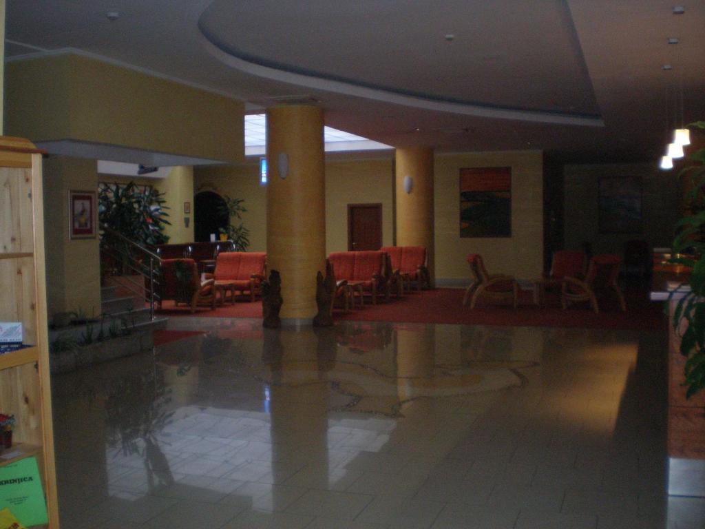 Hotel Picok Ðurđevac Bagian luar foto